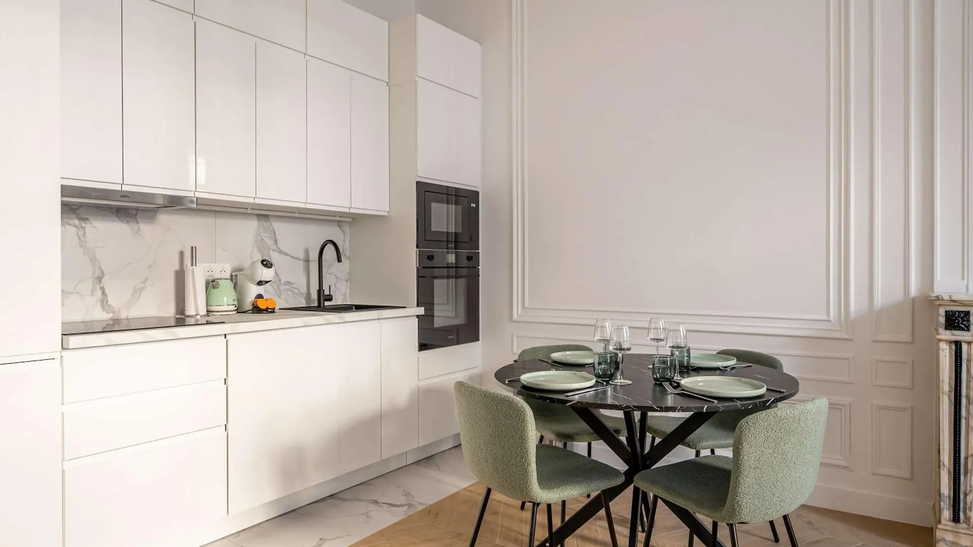 Appartement Dauphine Muette Trocadero - Paris 16 - 4P 0*,  Franciaország